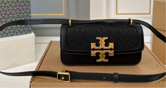 Tory Burch
small Eleanor T Monogram E/W shoulder bag
Black