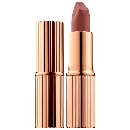 Charlotte Tilbury pillow walk