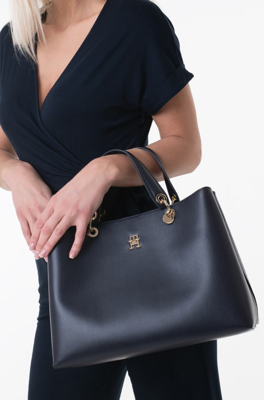 Tommy Hilfige$200
Handbag TH EMBLEM SATCHEL