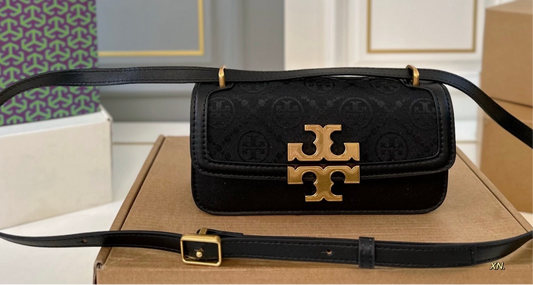 Tory Burch
small Eleanor T Monogram E/W shoulder bag
Black
